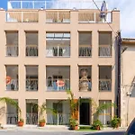 Rosemont & Balcony In * 拉纳卡